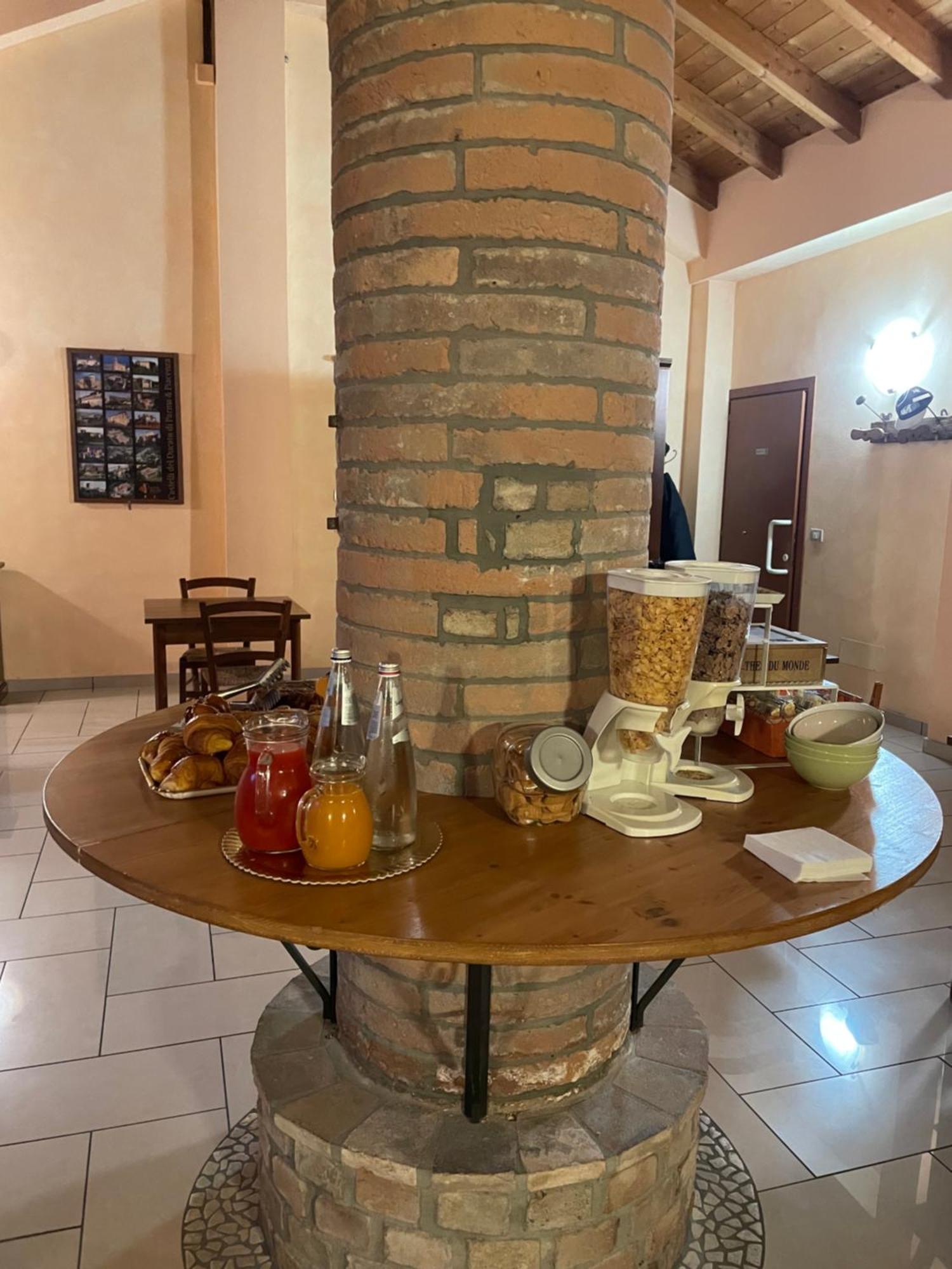 Hotel La Cascina Fontanellato Bagian luar foto